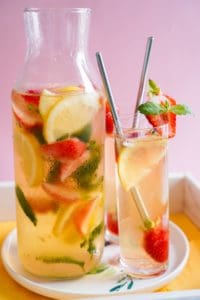 Spring Drinks Strawberry Lemonade 